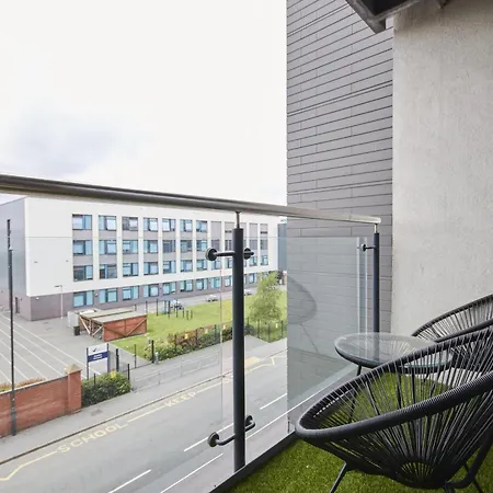 Deluxe Centre Balcony View And Free Parking 公寓 利兹
